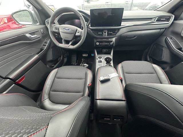 Vehicle image 9 of 12