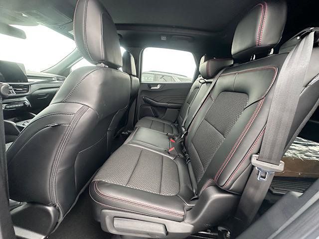 Vehicle image 7 of 12