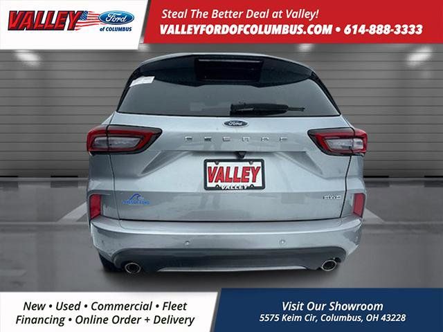 Vehicle image 2 of 12