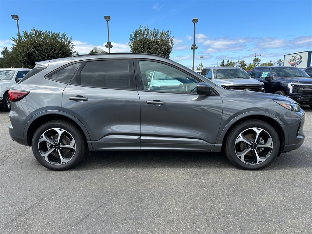 Vehicle image 4 of 30