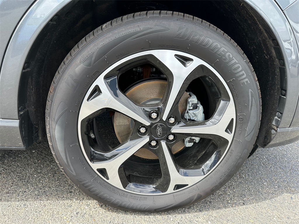 Vehicle image 9 of 30
