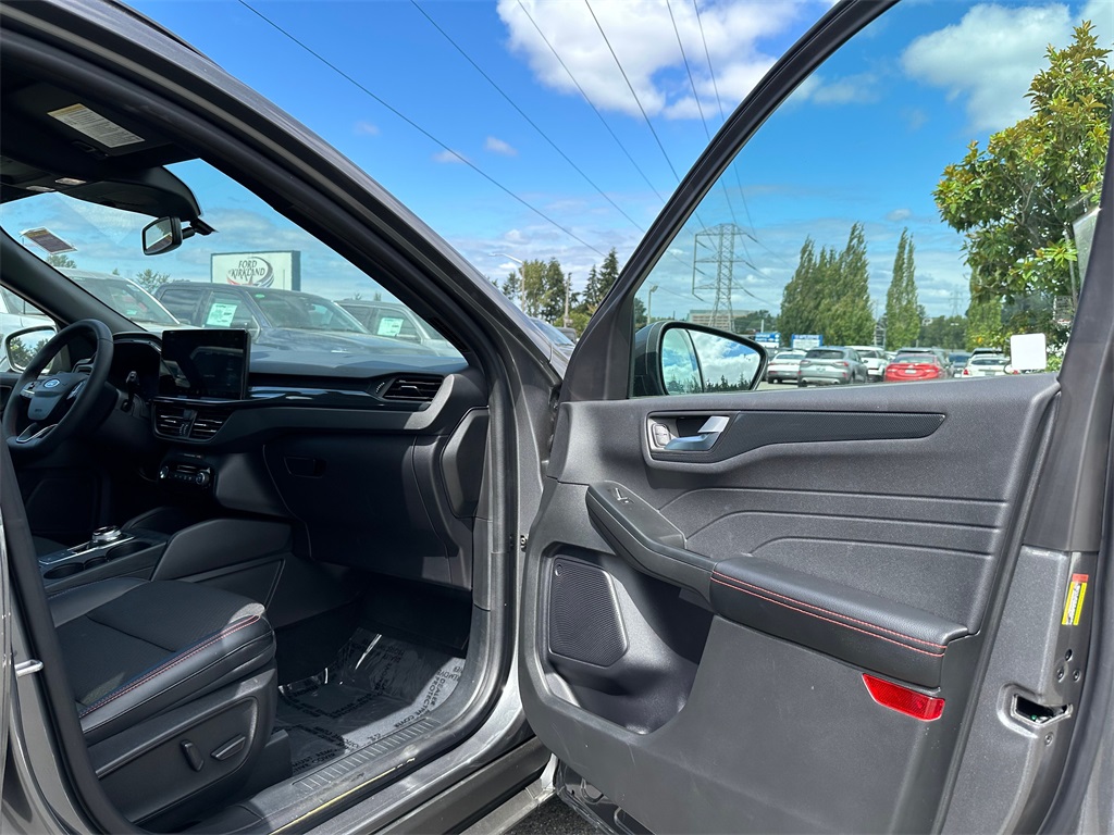 Vehicle image 11 of 30