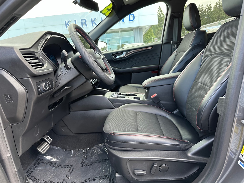 Vehicle image 16 of 30