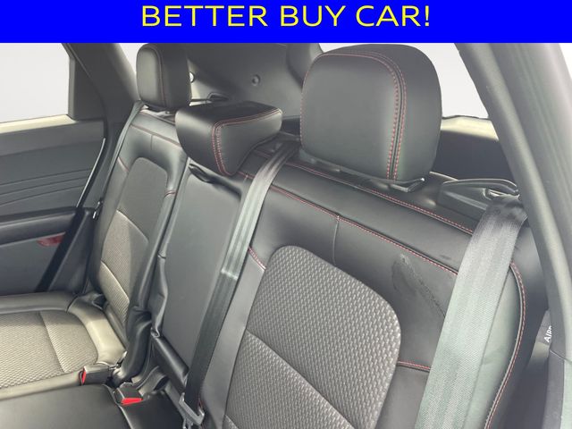 Vehicle image 14 of 17