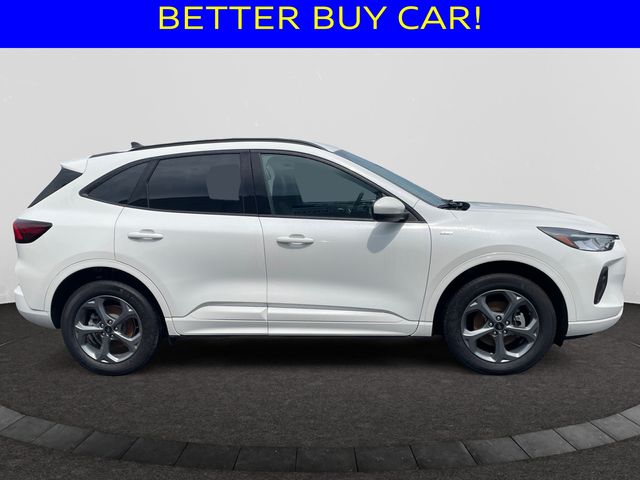 Vehicle image 4 of 17