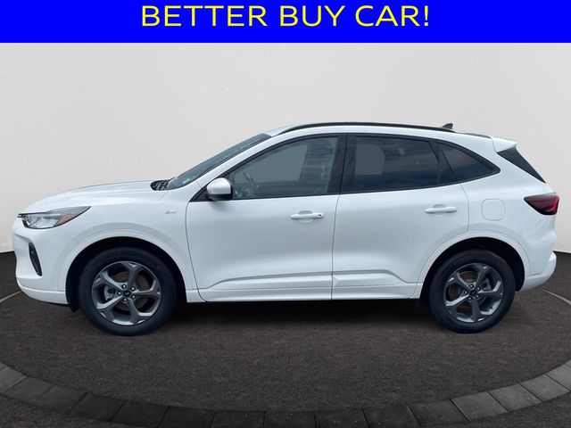 Vehicle image 8 of 17