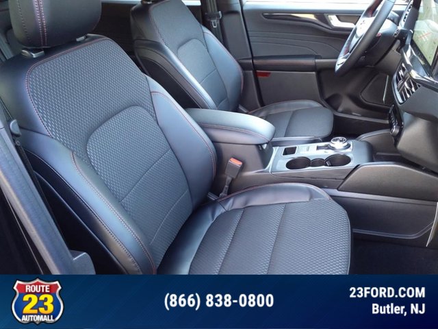 Vehicle image 9 of 18