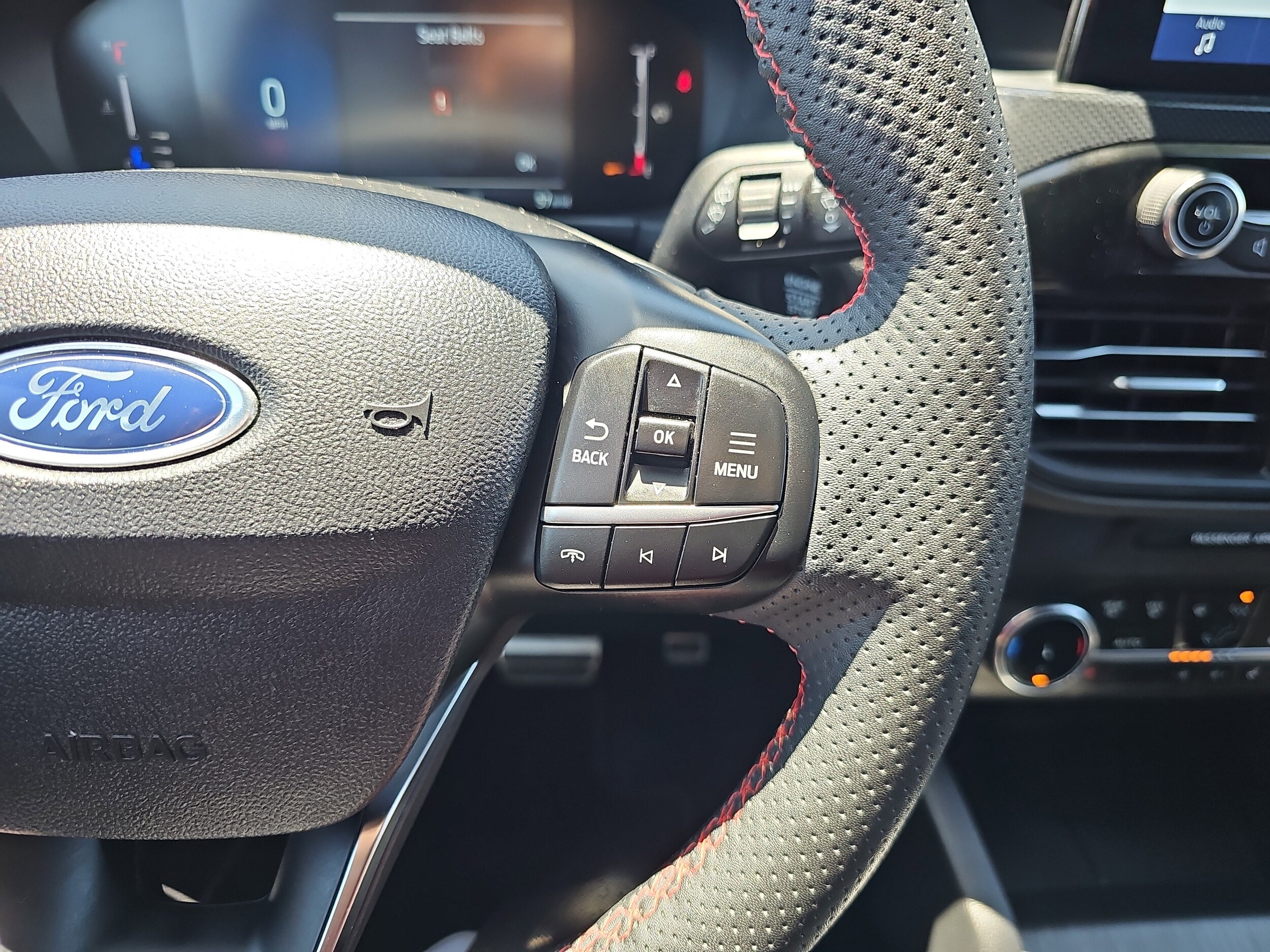 Vehicle image 22 of 30