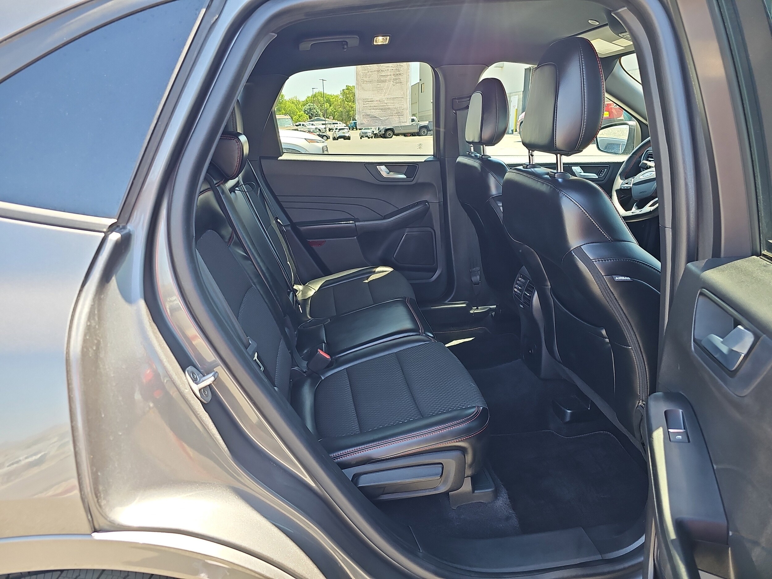 Vehicle image 15 of 30