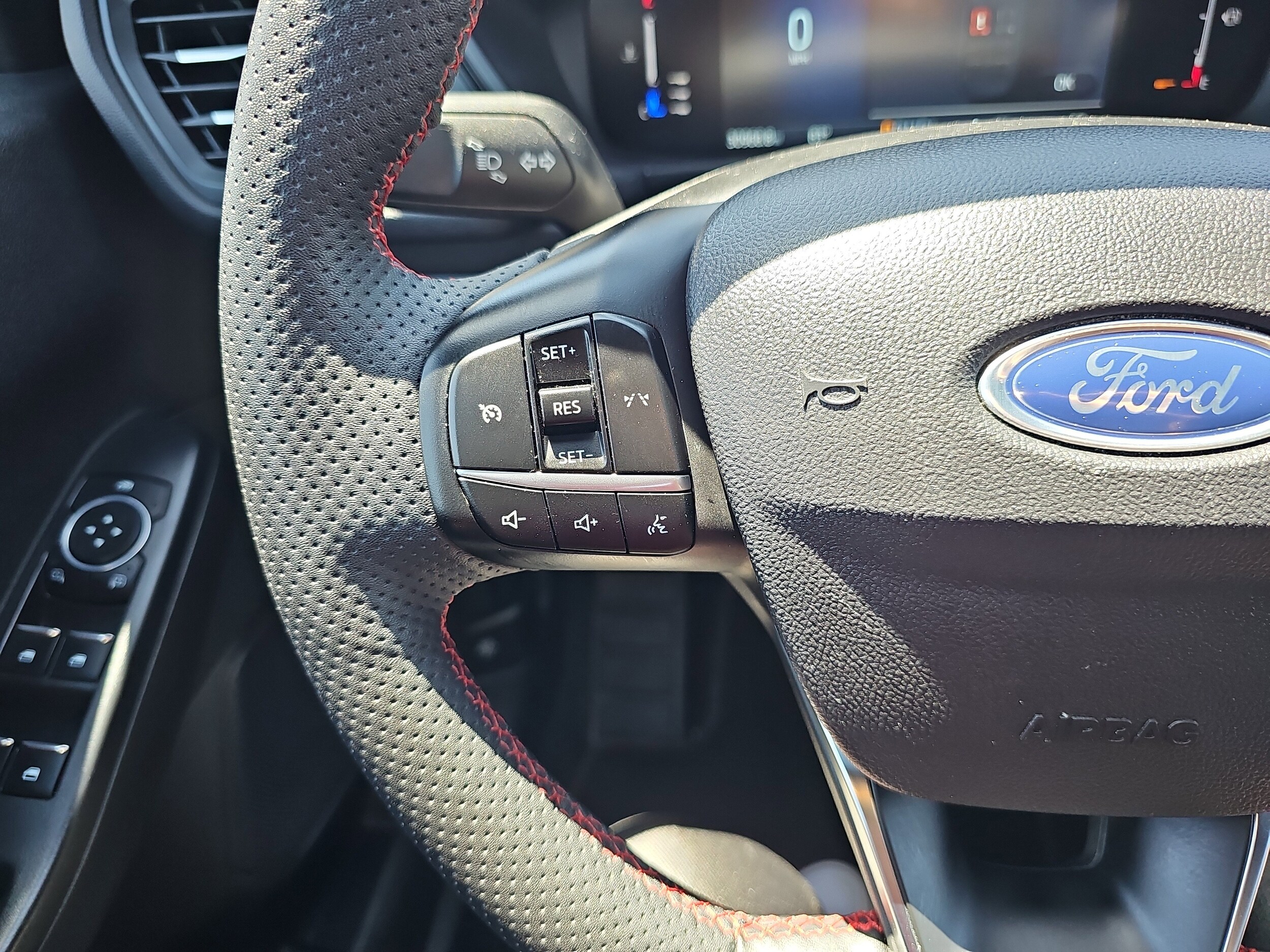 Vehicle image 21 of 30