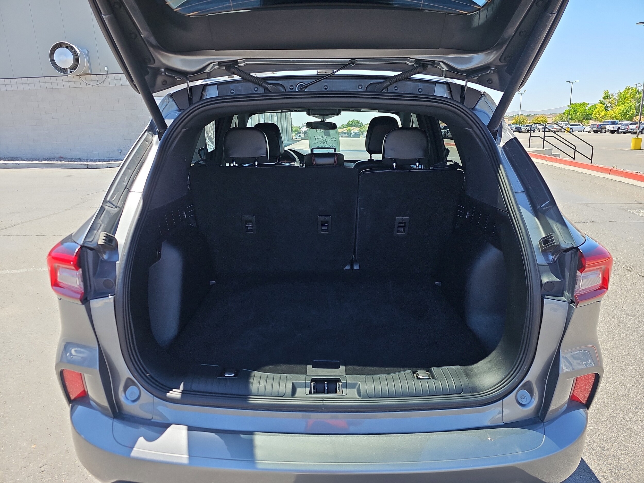 Vehicle image 12 of 30