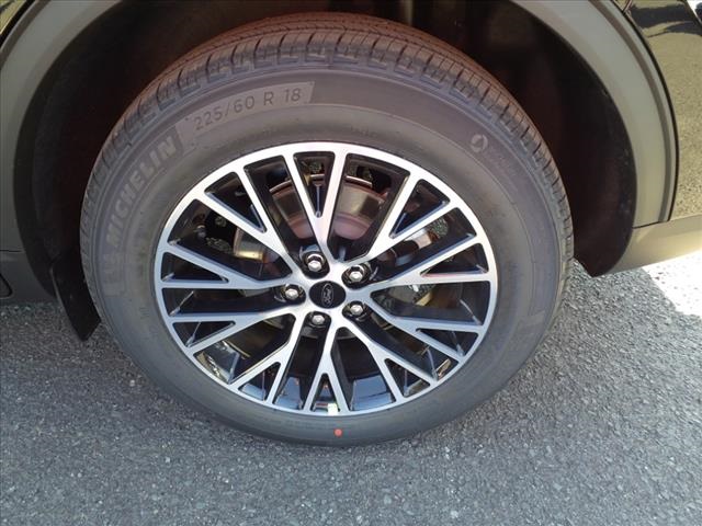 2023 Ford Escape PHEV Image 6 of 18