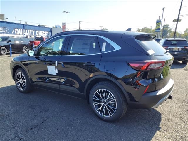 2023 Ford Escape PHEV Image 4 of 18