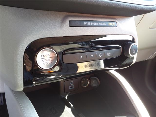 2023 Ford Escape PHEV Image 17 of 18