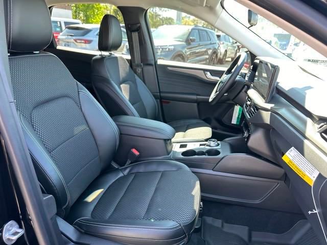 Vehicle image 43 of 57