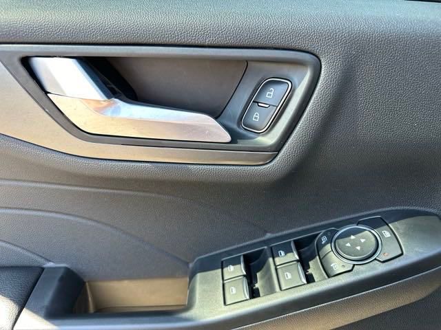 Vehicle image 44 of 57