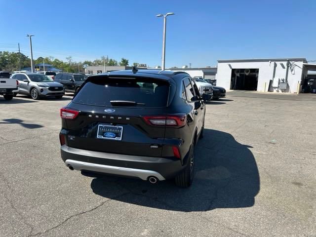 Vehicle image 16 of 57