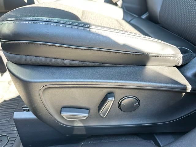 Vehicle image 45 of 57