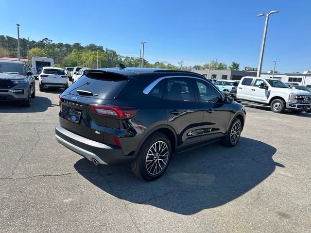 Vehicle image 17 of 57