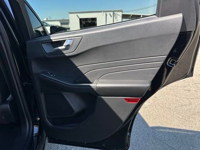 Vehicle image 38 of 57