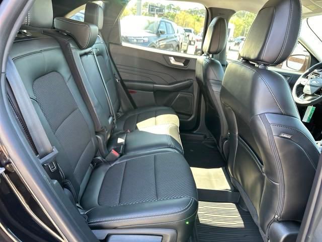 Vehicle image 40 of 57