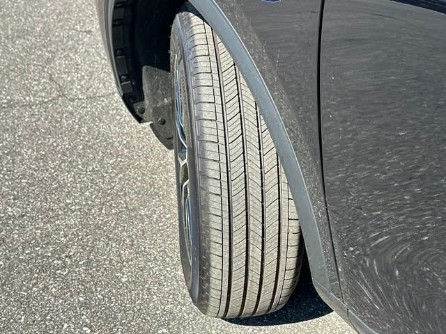 Vehicle image 53 of 57