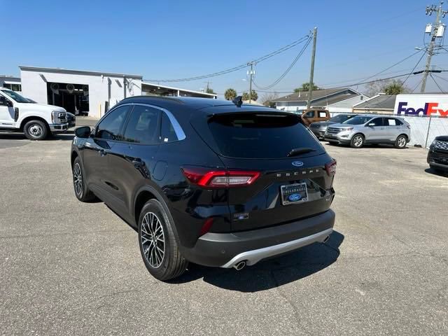 Vehicle image 27 of 57