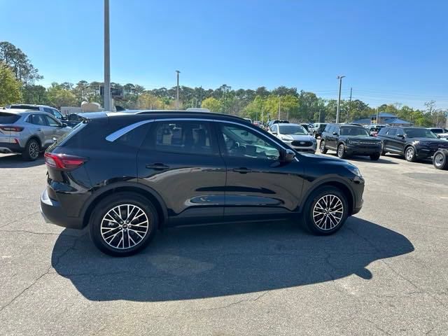 Vehicle image 20 of 57