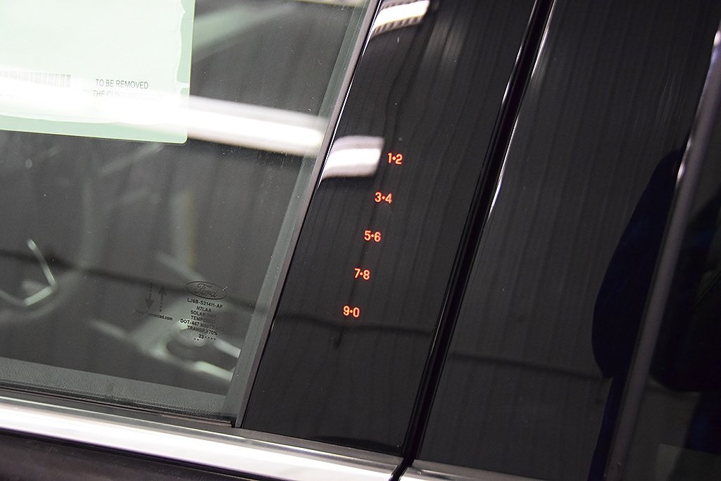 Vehicle image 15 of 36