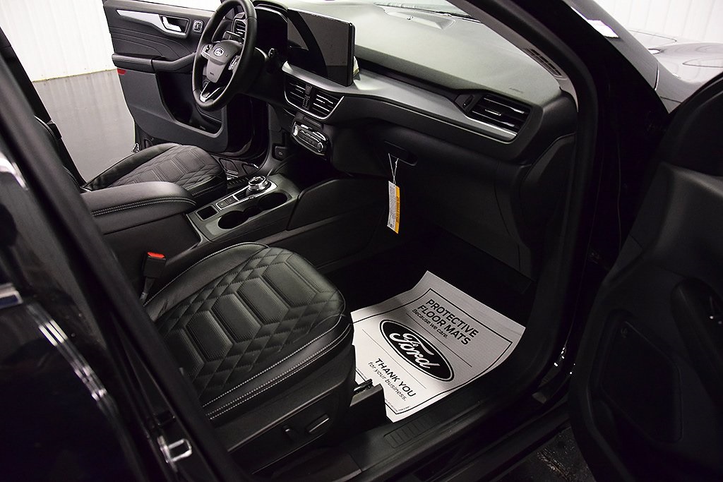 Vehicle image 31 of 36