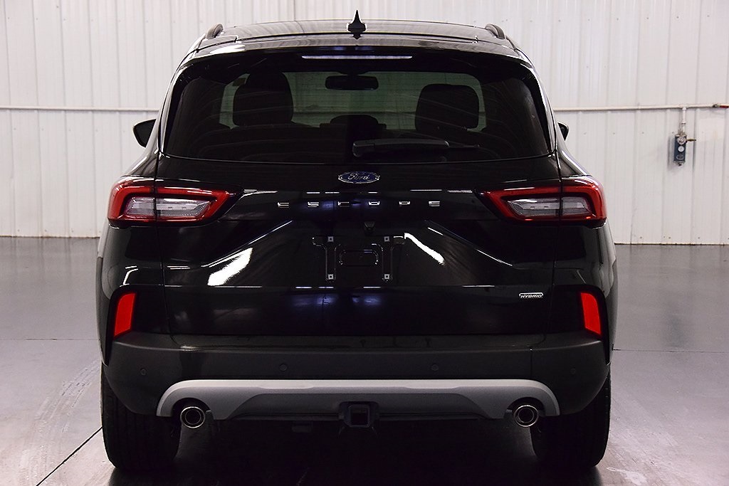 Vehicle image 8 of 36