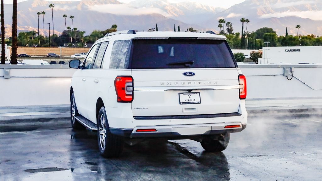 2023 Ford Expedition Limited Image 7 of 30