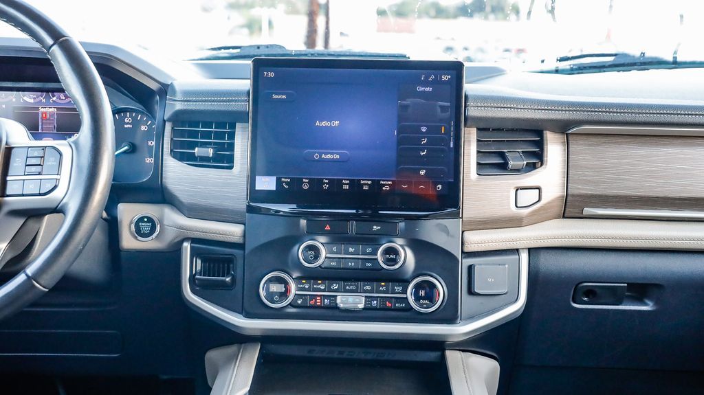 2023 Ford Expedition Limited Image 23 of 30