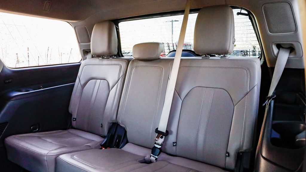 2023 Ford Expedition Limited Image 12 of 30