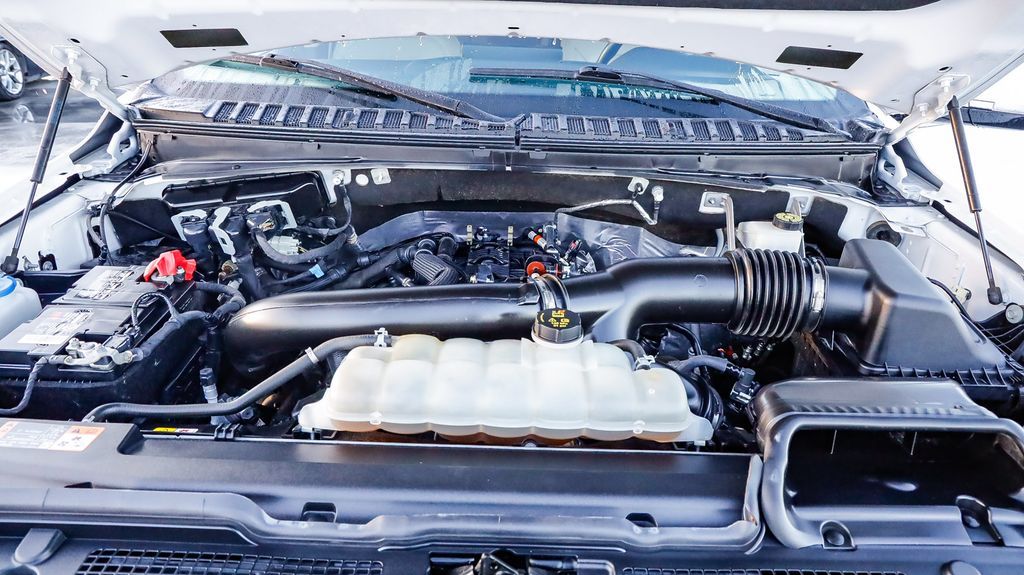 2023 Ford Expedition Limited Image 8 of 30