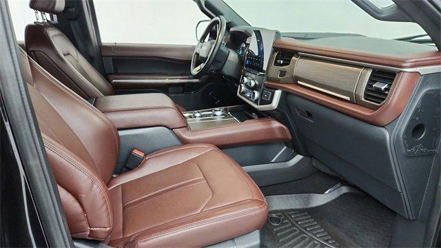 2023 Ford Expedition Limited Image 14 of 23