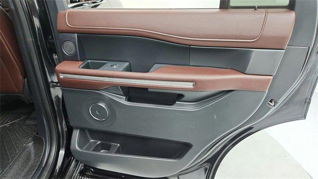2023 Ford Expedition Limited Image 19 of 23