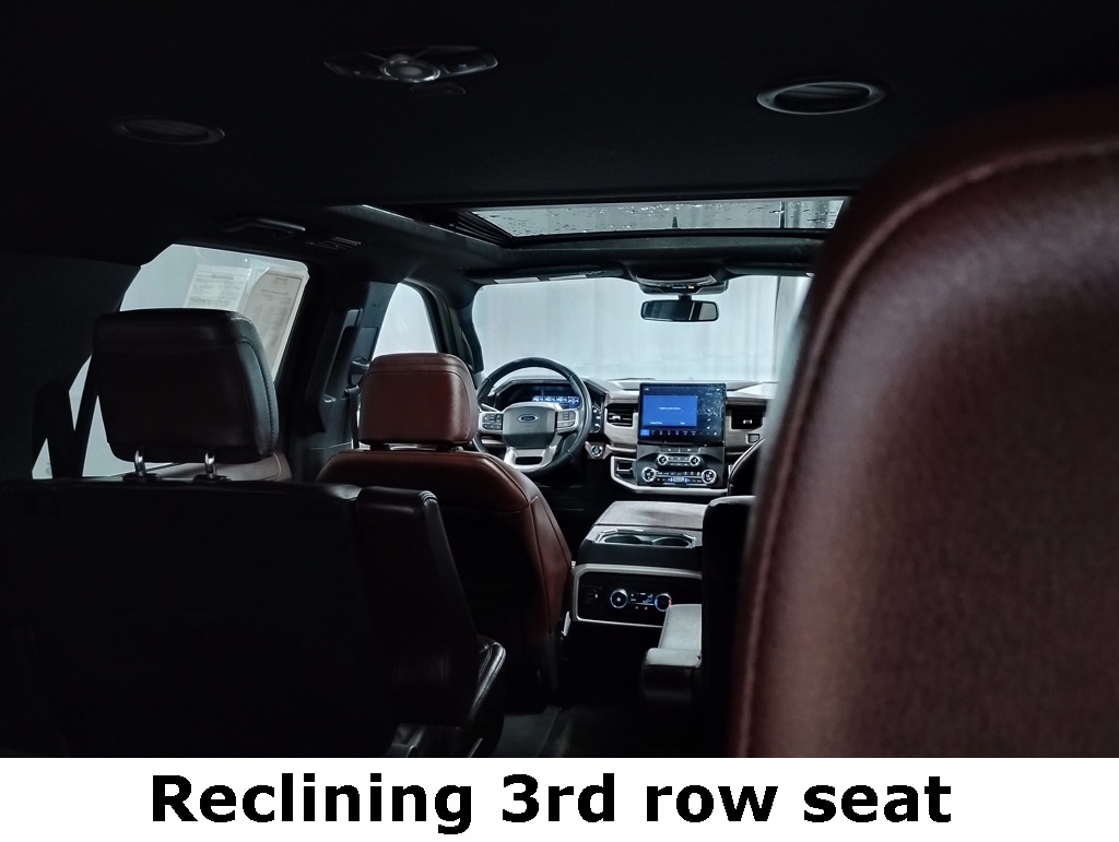Vehicle image 22 of 44