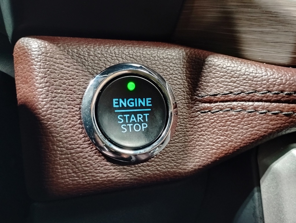 Vehicle image 20 of 44