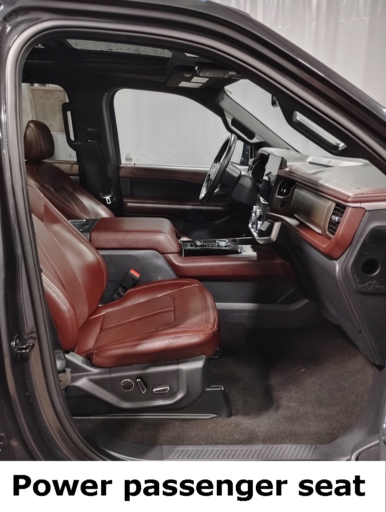 Vehicle image 18 of 44