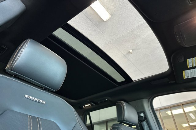 Vehicle image 18 of 31