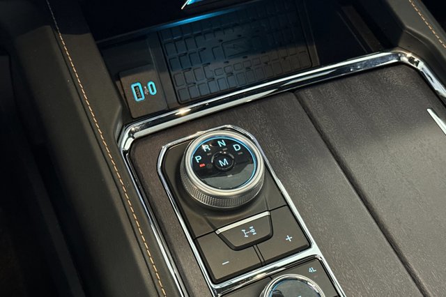 Vehicle image 23 of 31