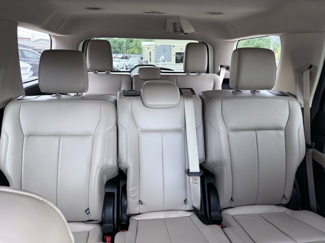 Vehicle image 92 of 105