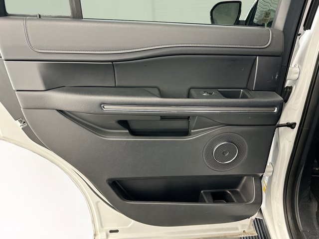 2023 Ford Expedition XLT Image 21 of 32
