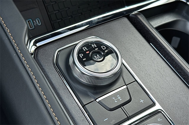 Vehicle image 22 of 26