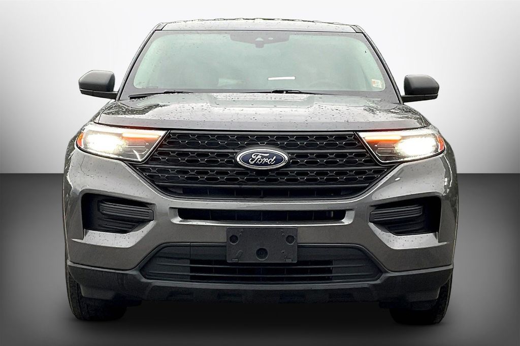 2023 Ford Explorer Base Image 2 of 35