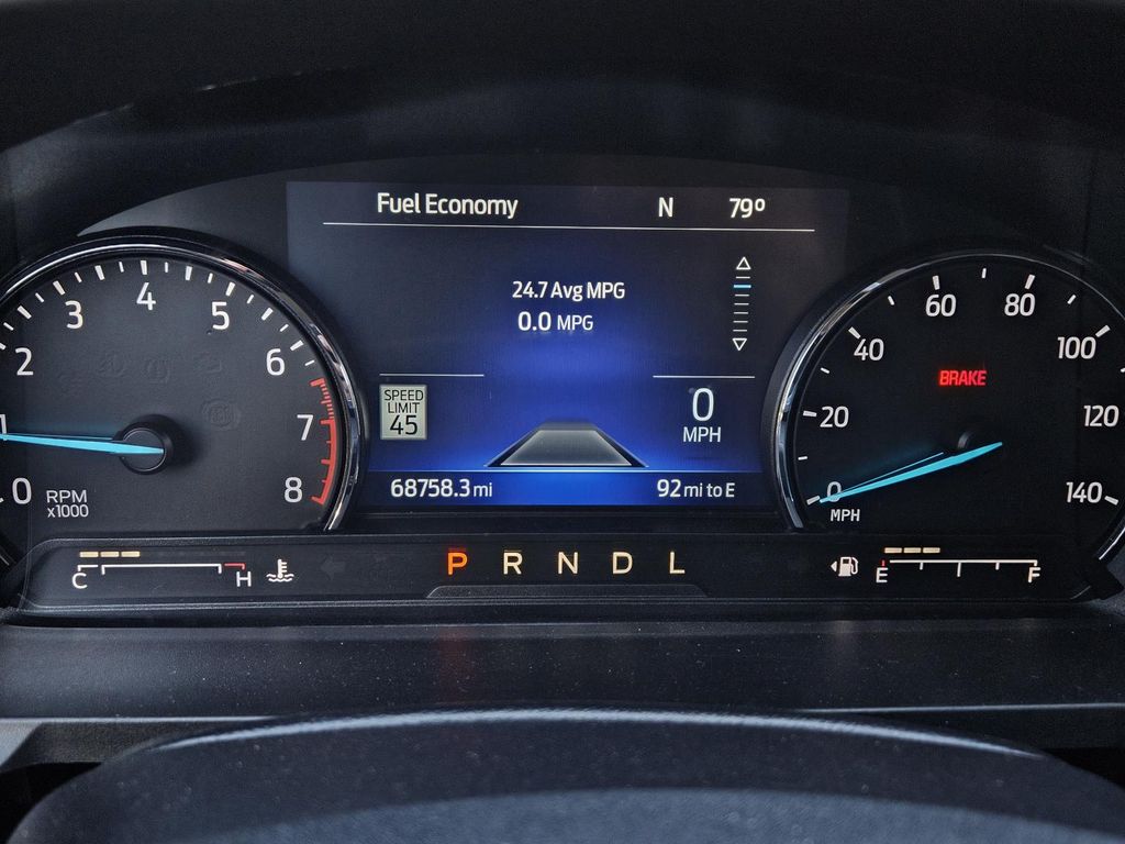 2023 Ford Explorer Limited Image 16 of 33