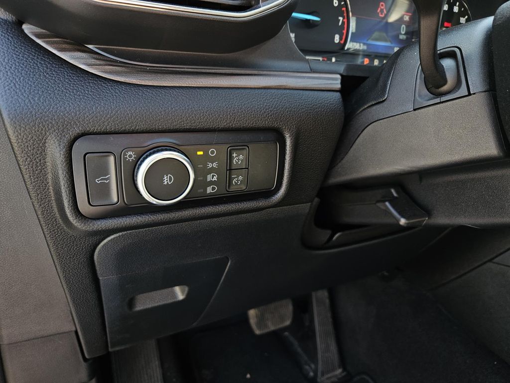 2023 Ford Explorer Limited Image 26 of 33