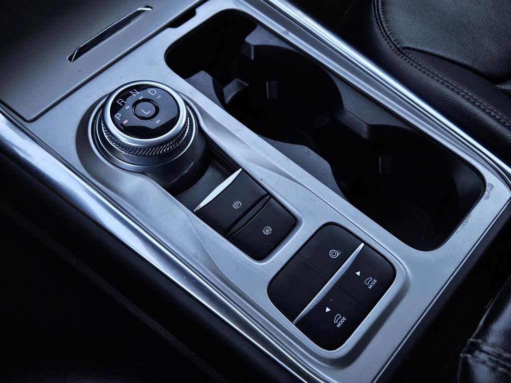 2023 Ford Explorer Limited Image 21 of 33