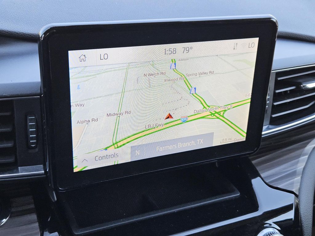 2023 Ford Explorer Limited Image 18 of 33